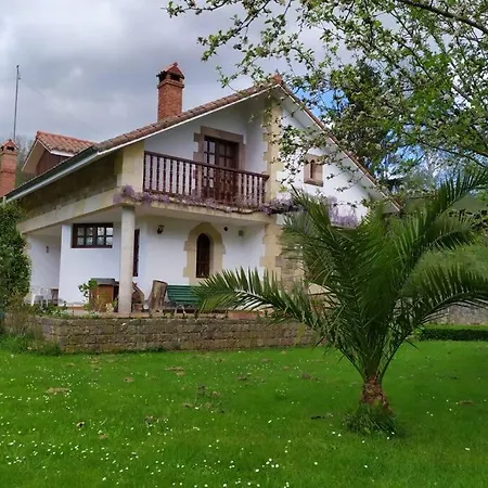 Casa Lindes De , Cantabria