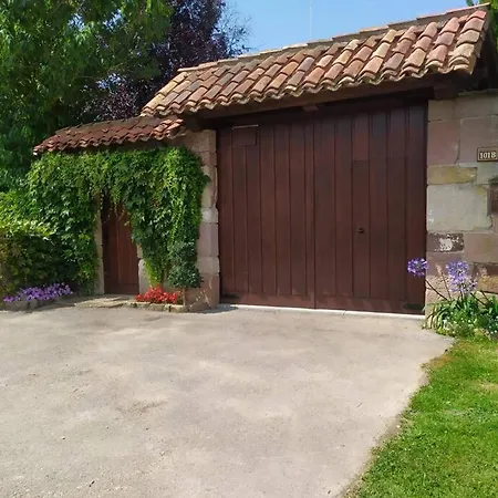 Casa Lindes De , Cantabria
