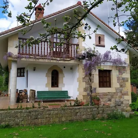 Casa Lindes Valle De , Cantabria * Cabuérniga